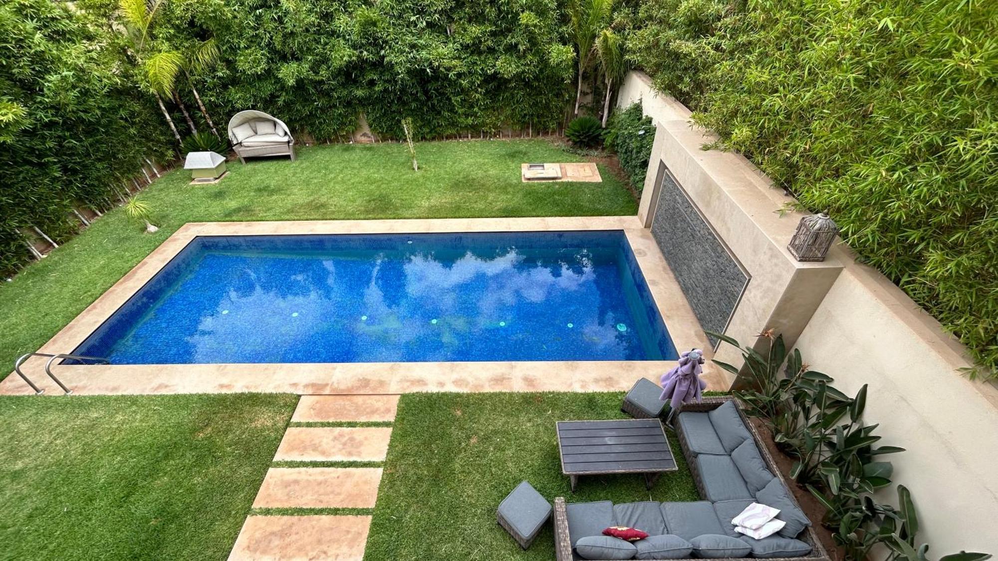 Privacy And Serenity In The Red Villa *