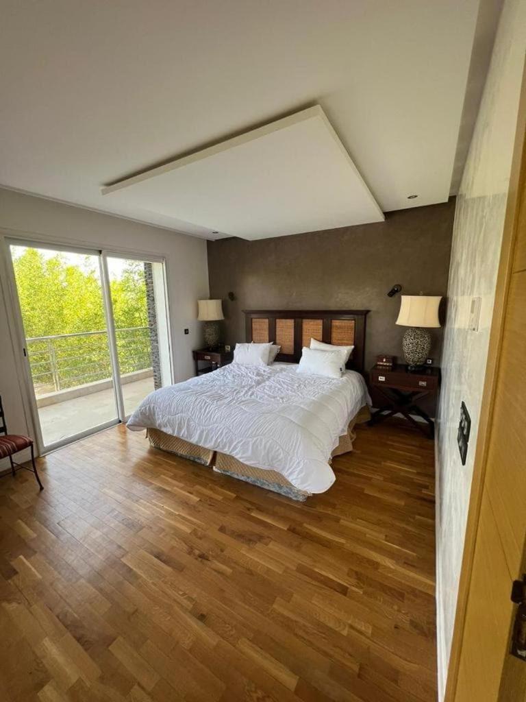 Villa Privacy And Serenity In The Red