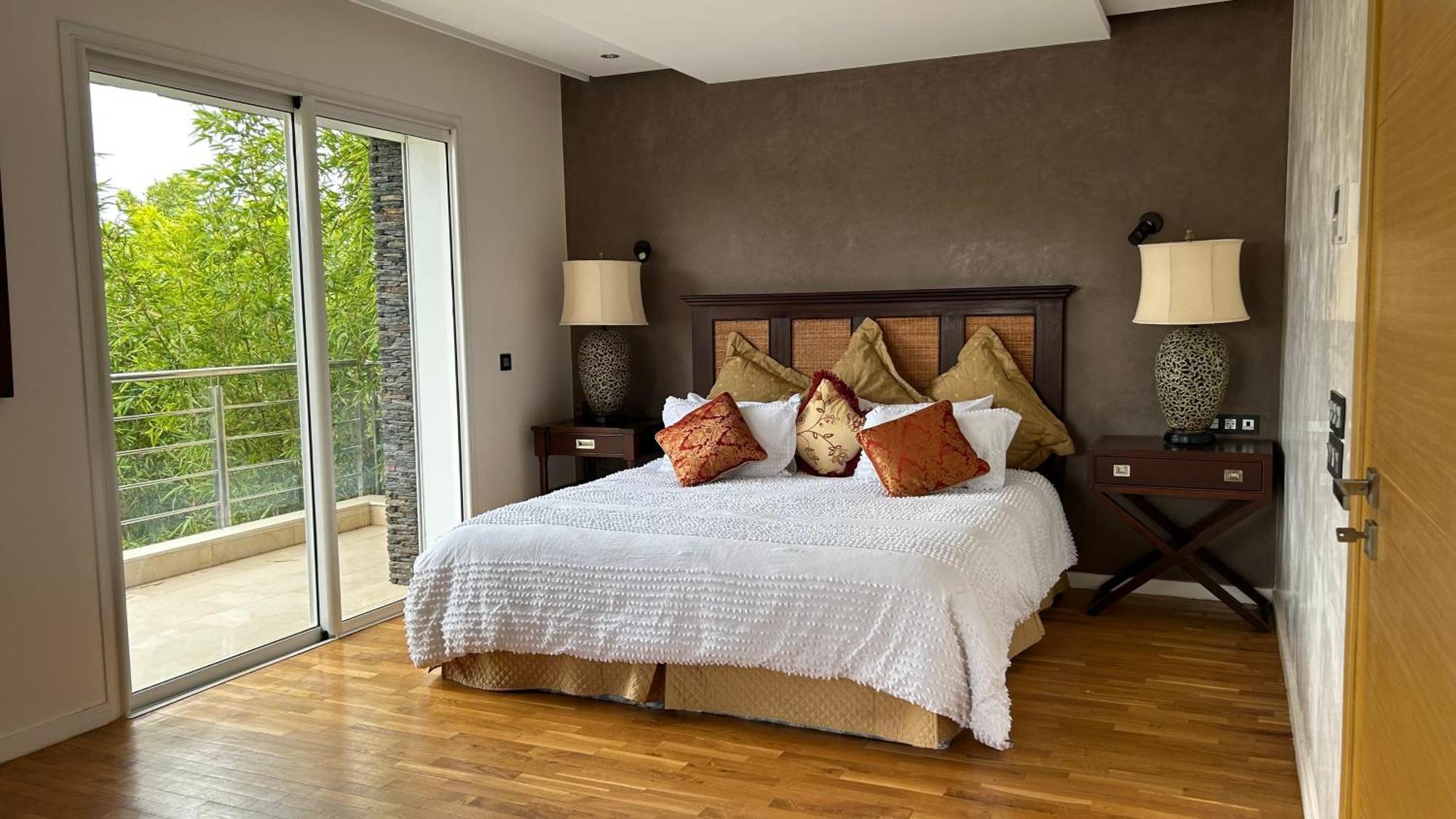 Villa Privacy And Serenity In The Red
